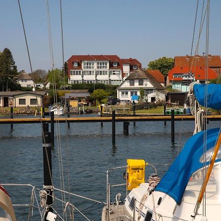 Ferienhaus Suedblick Am Yachthafen Breege Esterno foto