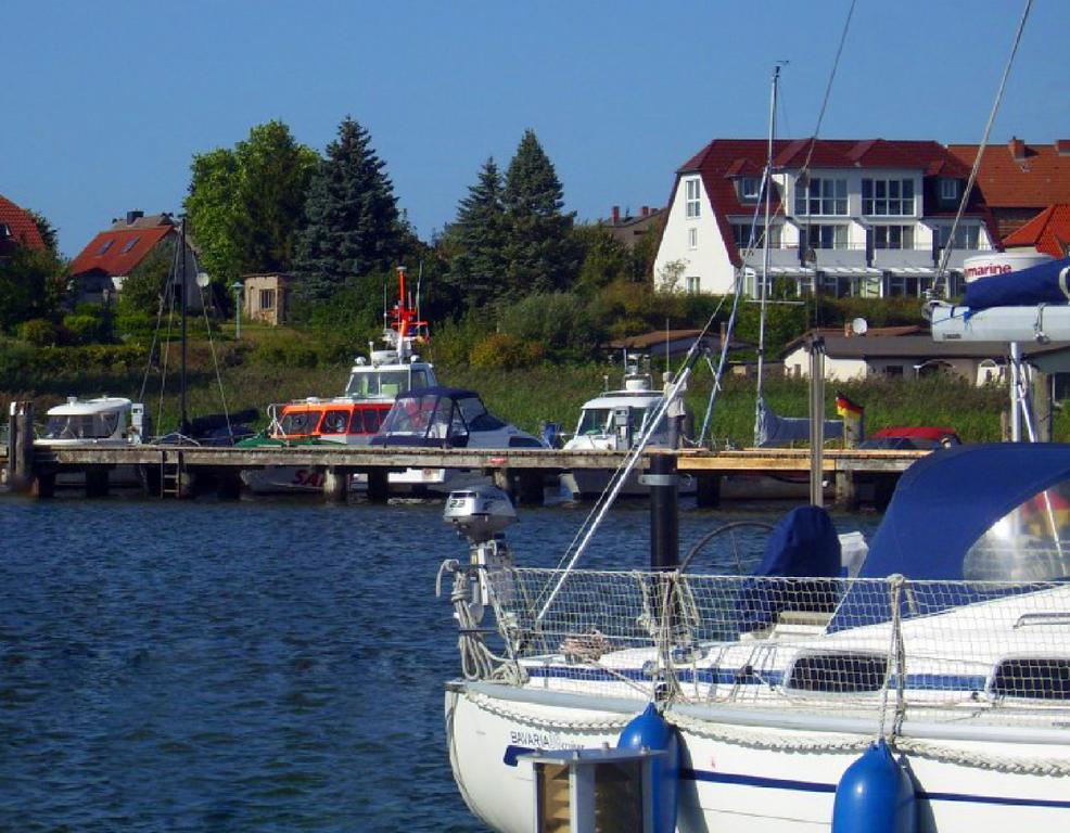 Ferienhaus Suedblick Am Yachthafen Breege Esterno foto