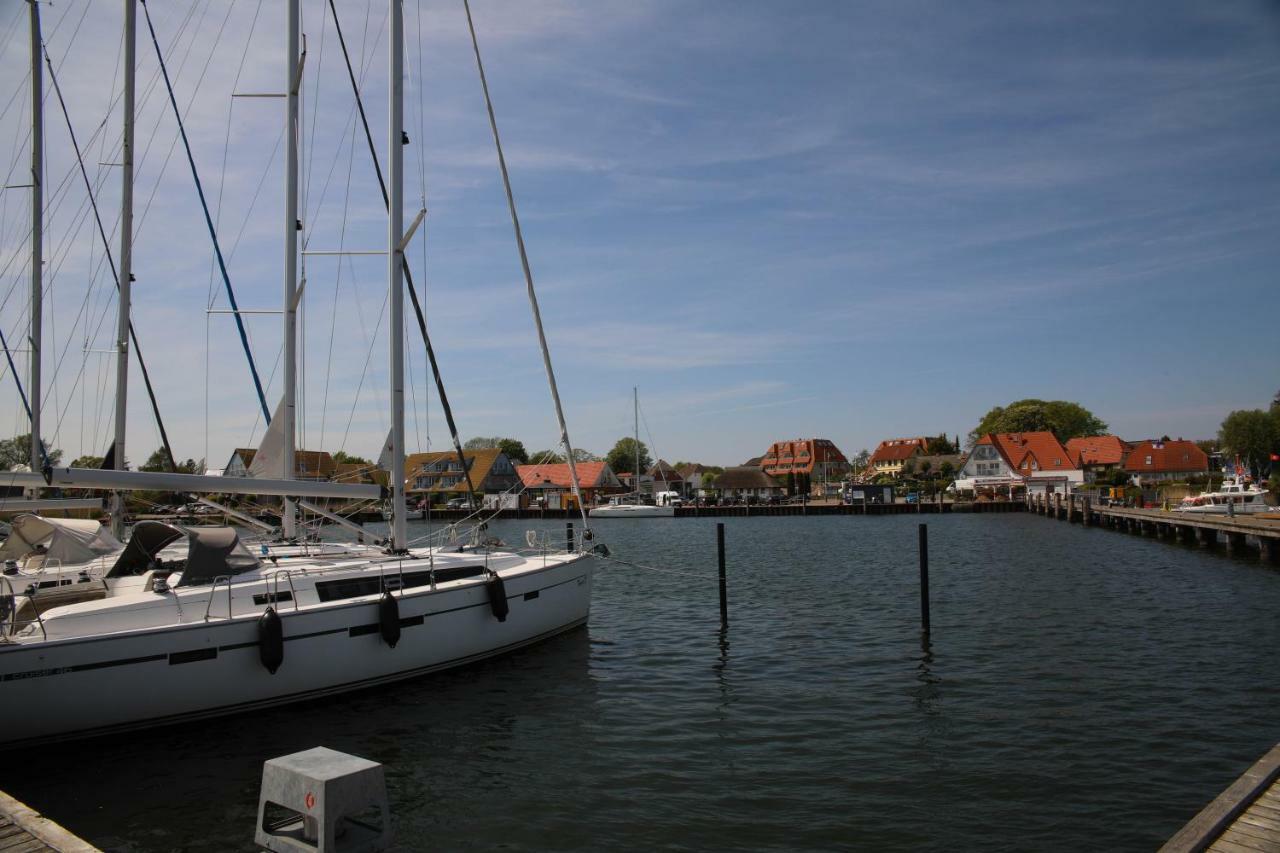 Ferienhaus Suedblick Am Yachthafen Breege Esterno foto